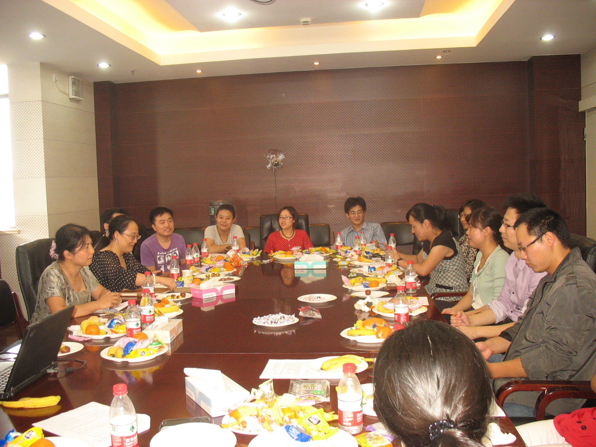 awc万象城体育召开青年教师座谈会